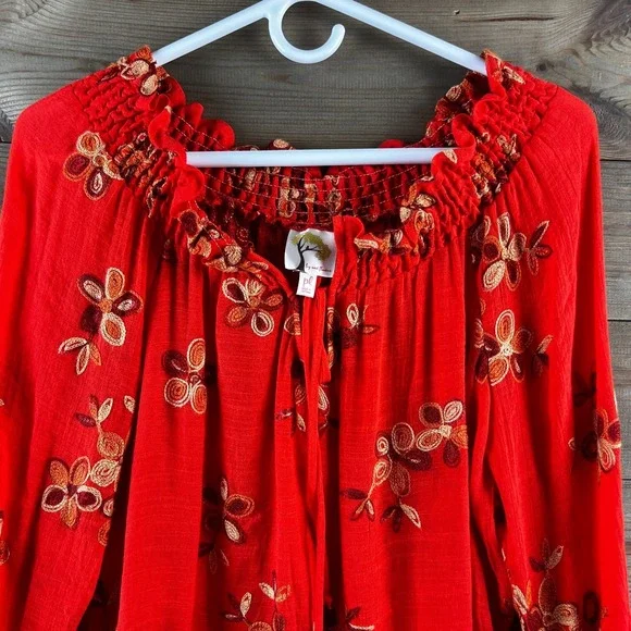 Fig And Flower Womens Shirt 3/4 Tie Sleeve Smocked Embroidered Floral PL - Picture 2 of 8